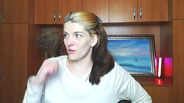 VanessaRey  online show from 03/07/26, 05:21