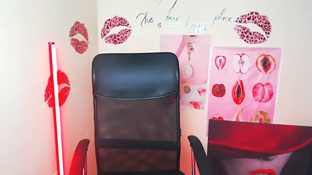 VanessaRey  online show from 04/19/26, 06:10