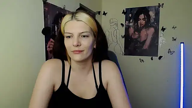 Snapshot of VanessaRey_ chatting on 04/25/26, 06:27 VanessaRey online show from 04/25/26, 06:27