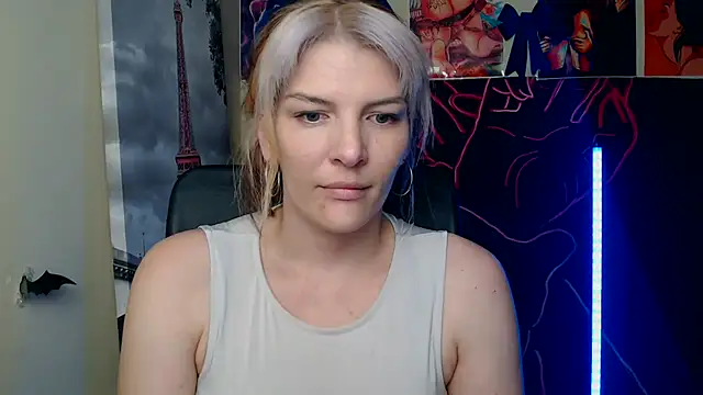 Snapshot of VanessaRey_ chatting on 05/18/26, 03:07 VanessaRey online show from 05/18/26, 03:07