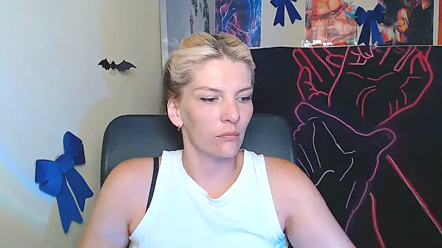Snapshot of VanessaRey_ chatting on 07/22/26, 06:49 VanessaRey online show from 07/22/26, 06:49
