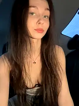 MilaBee online show from 12/19/25, 09:49