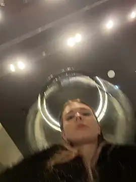 MilaBee online show from 03/21/26, 05:12