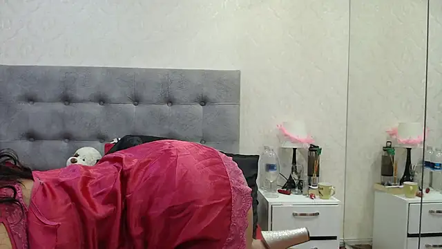 ScarlettGreen  online show from 02/10/26, 11:25