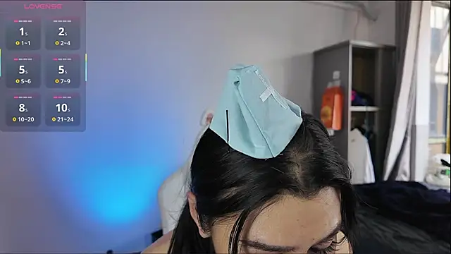 Rainbow-sweet online show from 12/04/25, 07:17