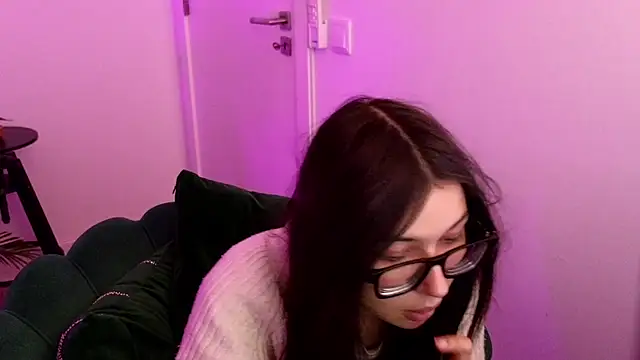 DillionHarpery online show from 03/22/25, 12:06