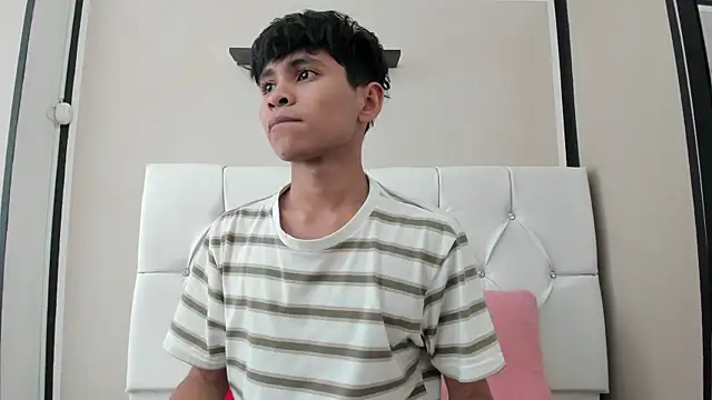 Ethan Westt online show from 09/22/25, 08:55