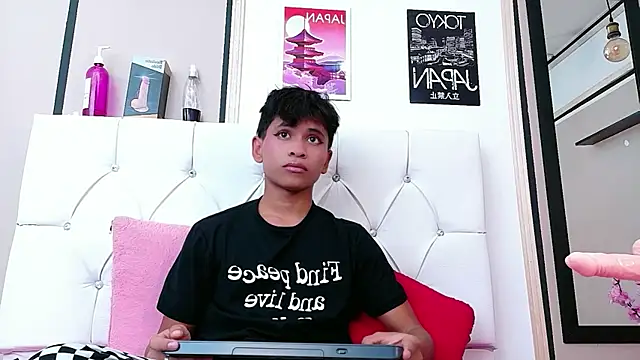 Ethan Westt online show from 02/04/26, 08:25