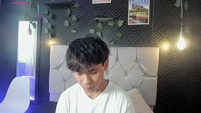 Ethan Westt online show from 05/18/26, 09:42