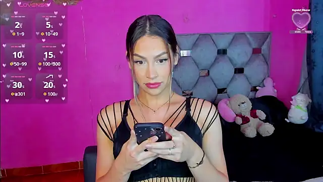 Snapshot of hanna_tss chatting on 10/16/25, 02:12 hanna tss online show from 10/16/25, 02:12
