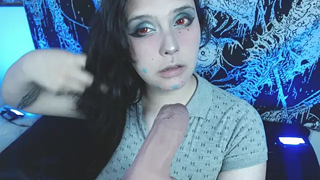 mikaskullcs online show from 04/15/26, 07:58