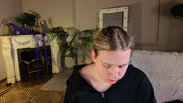 Jes Solar online show from 10/28/25, 08:55