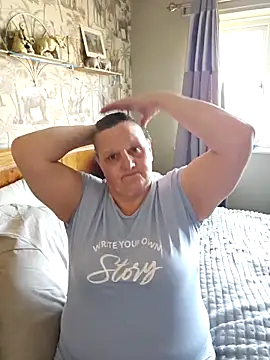 MissQueenBeex online show from 02/24/26, 02:04