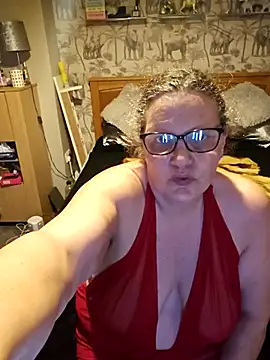 MissQueenBeex online show from 03/08/26, 07:39