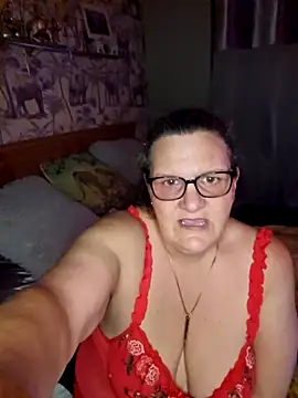 MissQueenBeex online show from 03/17/26, 08:34