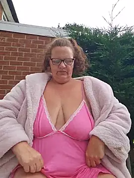 MissQueenBeex online show from 06/15/26, 08:05