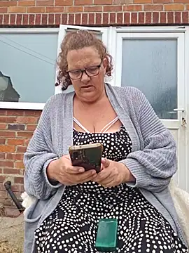 MissQueenBeex online show from 06/16/26, 07:55