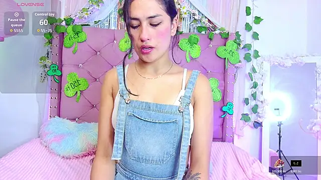 kity x online show from 03/17/26, 07:39