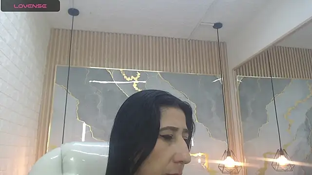 nei girl online show from 09/19/25, 11:22