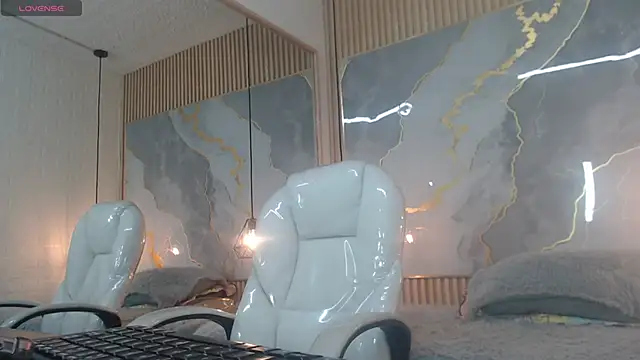 nei girl online show from 12/15/25, 11:36