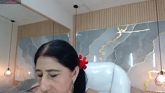 nei girl online show from 03/09/26, 12:09