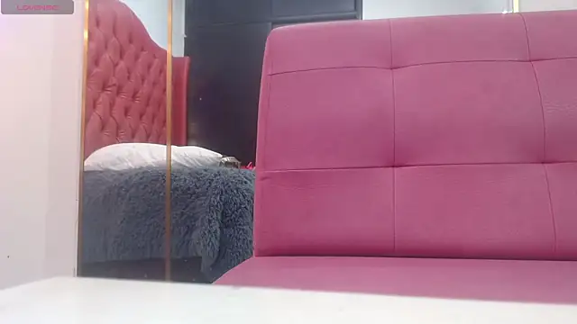 nei girl online show from 04/13/26, 11:48