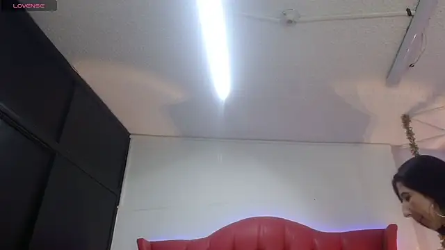 nei girl online show from 04/21/26, 11:49