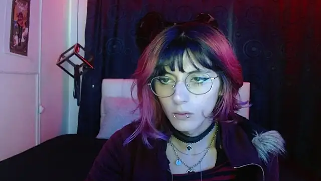 goth minerva online show from 10/17/25, 01:14