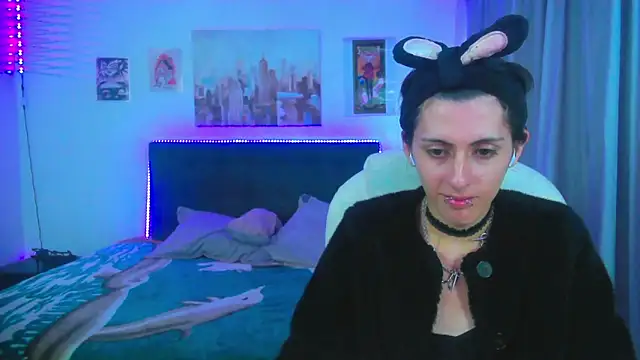Snapshot of goth_minerva chatting on 06/15/26, 01:35 goth minerva online show from 06/15/26, 01:35