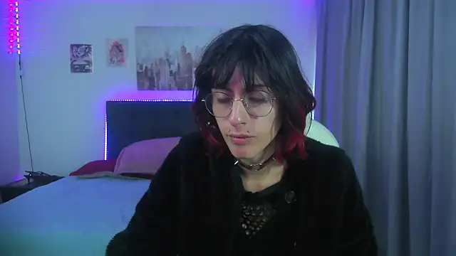 Snapshot of goth_minerva chatting on 07/20/26, 01:35 goth minerva online show from 07/20/26, 01:35