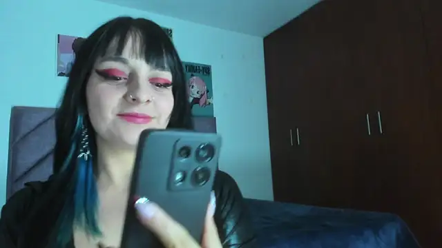 KARINNA  RAVEN online show from 11/17/25, 10:59