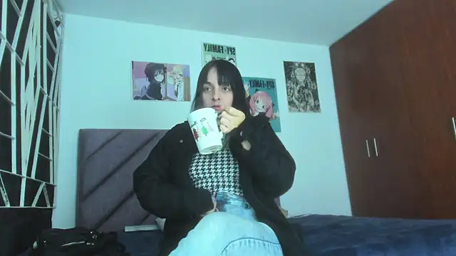 KARINNA  RAVEN online show from 12/05/25, 01:14