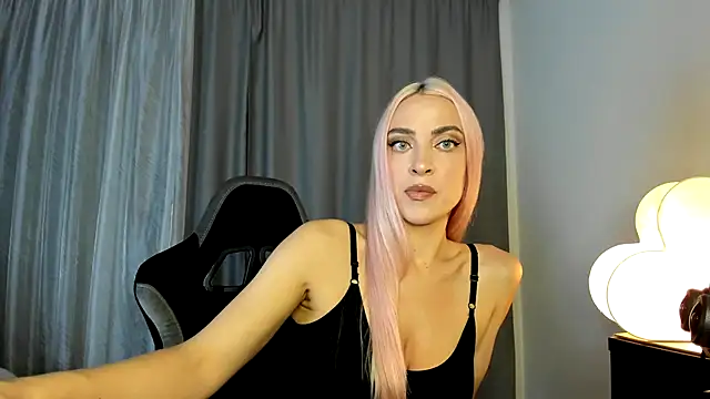  Miss Valentina  online show from 10/23/25, 12:04