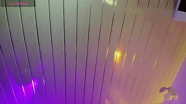 Snapshot of midory_ chatting on 09/24/25, 03:32 midory  online show from 09/24/25, 03:32