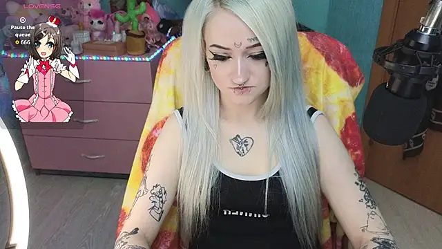 Manuela unicorn online show from 04/21/26, 08:34