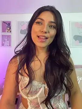 ariana bae  online show from 03/18/25, 09:32