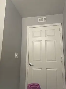 Snapshot of msvelvet20 chatting on 03/27/26, 05:13 msvelvet20 online show from 03/27/26, 05:13