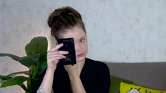 AshleyD  online show from 10/21/25, 02:56