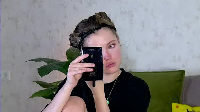 AshleyD  online show from 12/02/25, 02:17