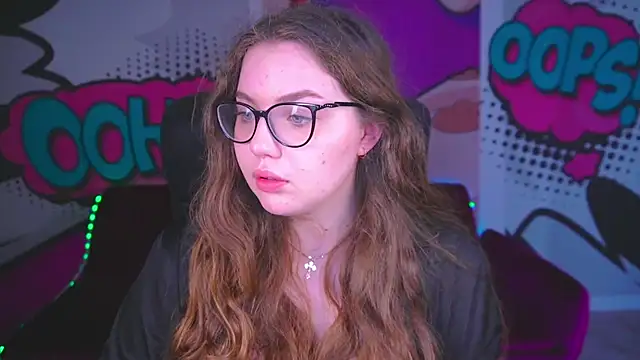 LuxSopphia online show from 09/28/25, 05:46