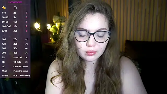 LuxSopphia online show from 01/16/26, 08:13