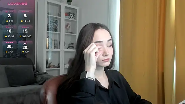 Snapshot of Lillllos chatting on 11/24/25, 04:34 Lillllos online show from 11/24/25, 04:34