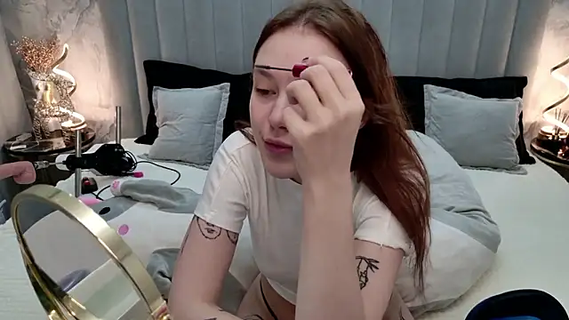 CarolineTenders online show from 02/12/26, 01:22