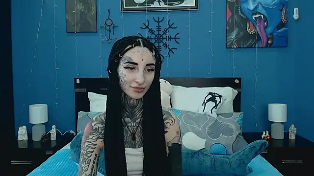 Velvetbat online show from 04/12/26, 07:02