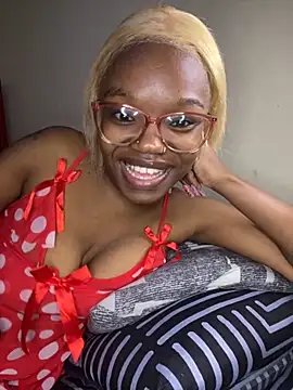 YummyMelanin117 online show from 10/02/25, 10:28