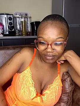 YummyMelanin117 online show from 10/29/25, 07:59