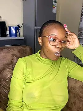 YummyMelanin117 online show from 11/06/25, 09:15