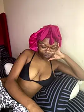 YummyMelanin117 online show from 12/23/25, 07:17