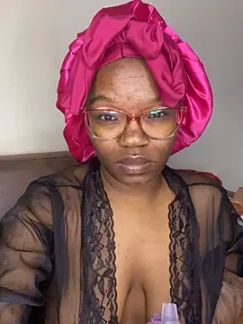 YummyMelanin117 online show from 03/04/26, 09:54