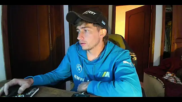 laurent 01 online show from 09/25/25, 02:10